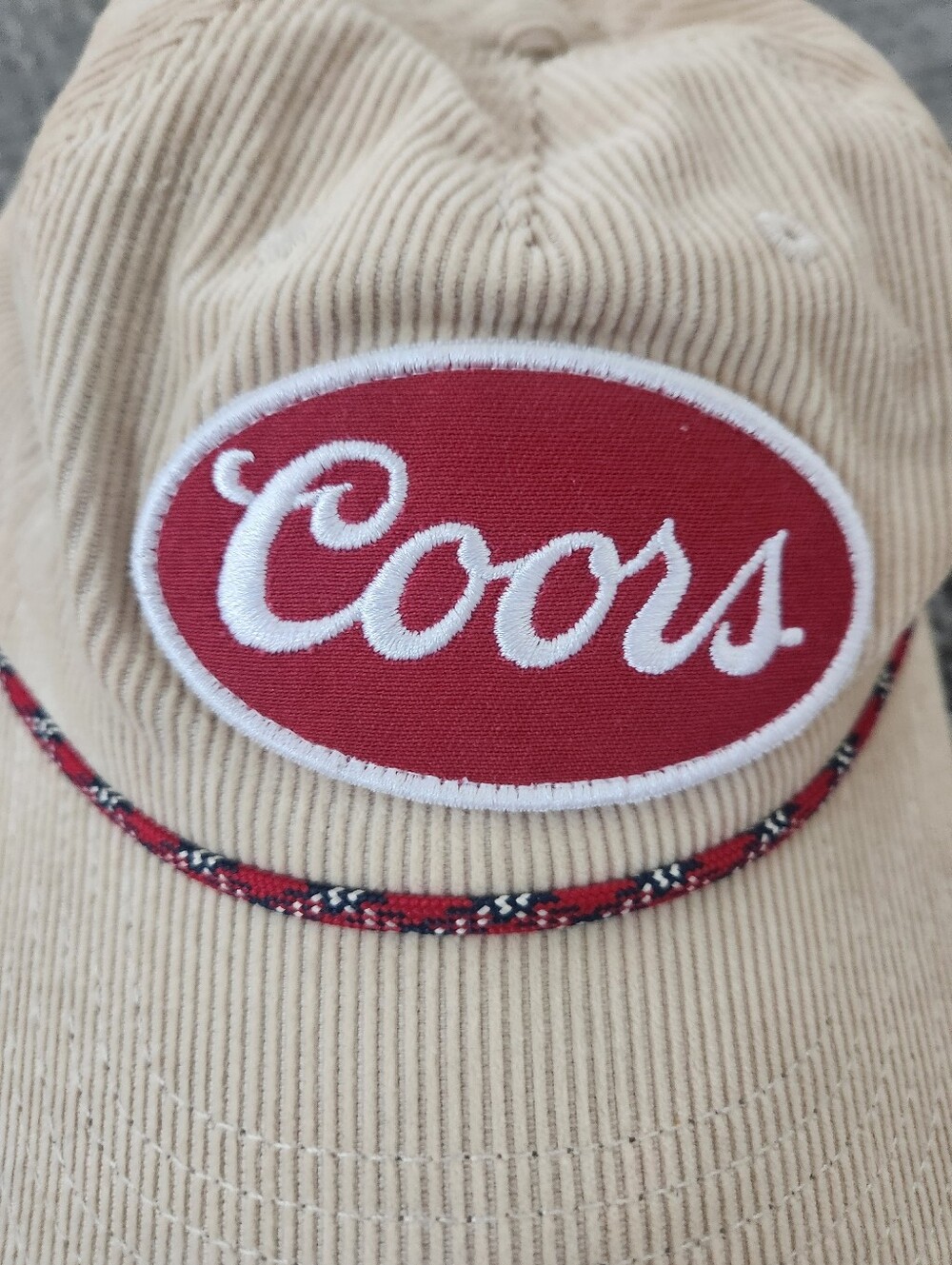 Coors Corduroy Snap Back Baseball Cap in Beige with Red Logo, Like New - Picture 4 of 8